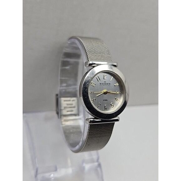 Skagen Denmark 107SGSC Womens Stainless Milanese Quartz Watch Silver New Battery - Picture 3 of 10